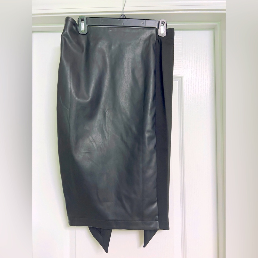 GRACE: Vegan Leather/Cotton - Fitted Midi Pencil Skirt - Size Large